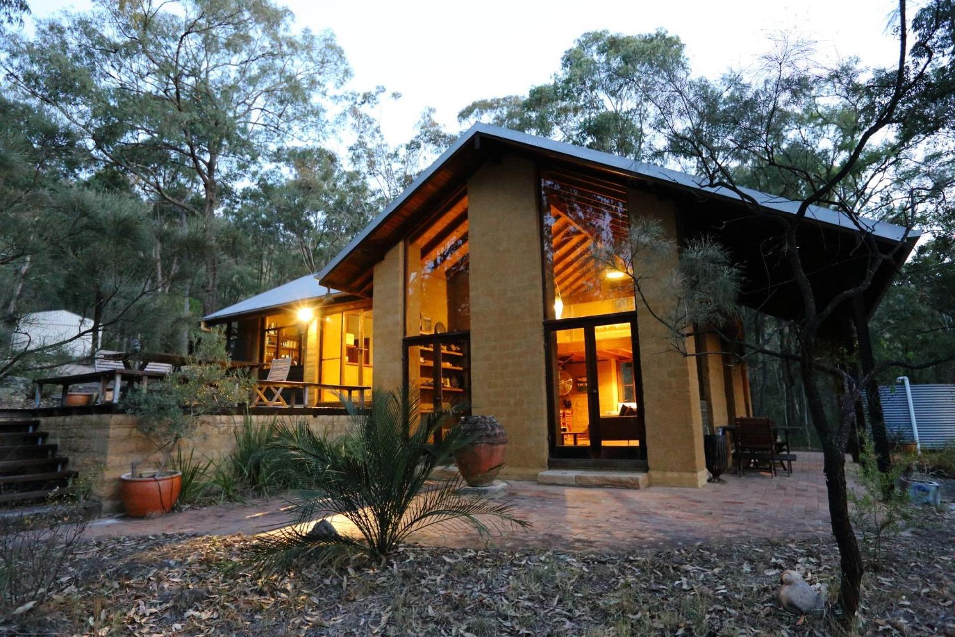 Corymbia Cottage Brokes Secluded Escape For Max 4 Exterior photo